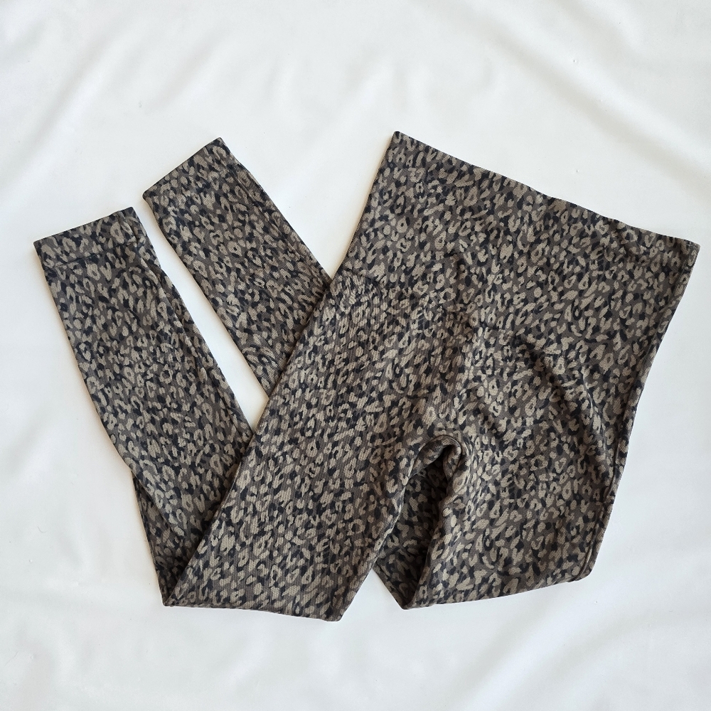 SPANX Look At Me Now Animal Leopard Print High Waisted Rise Leggings Small - Picture 10 of 11